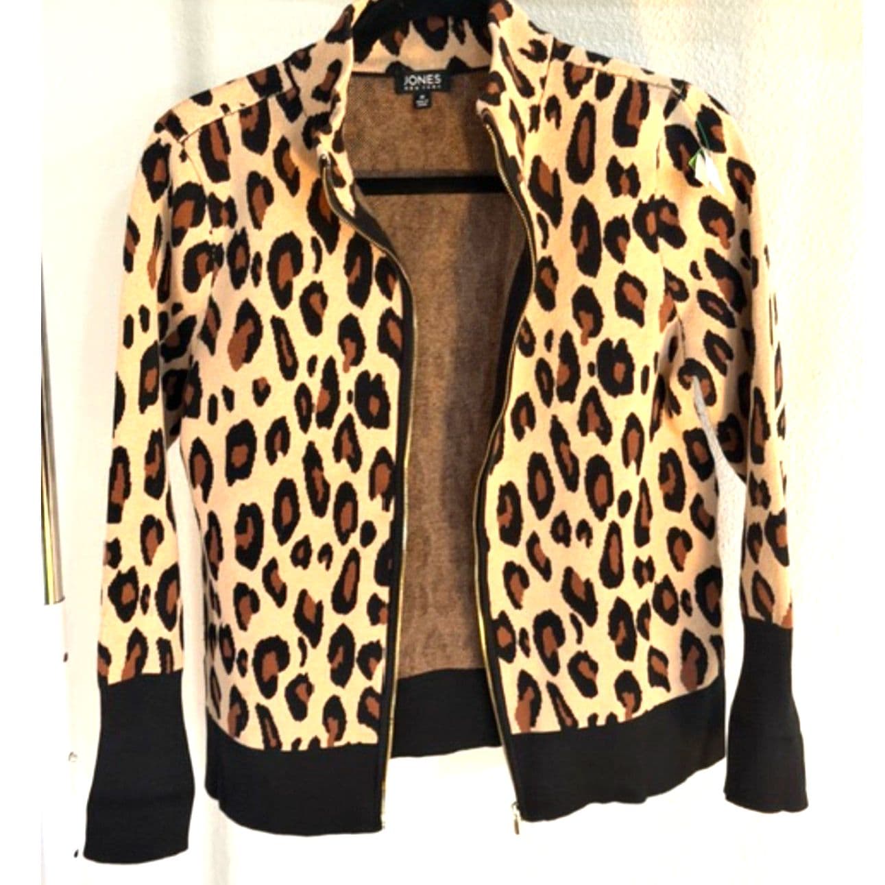 Jones New York Leopard Print Zip Jacket( M) Animal Print Lightweight Cardigan - Image 1