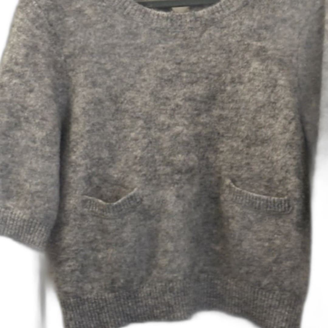 Elie Tahari Gray Knit Sweater Short Sleeve Pocket Top Size M/L - Thumbnail 2