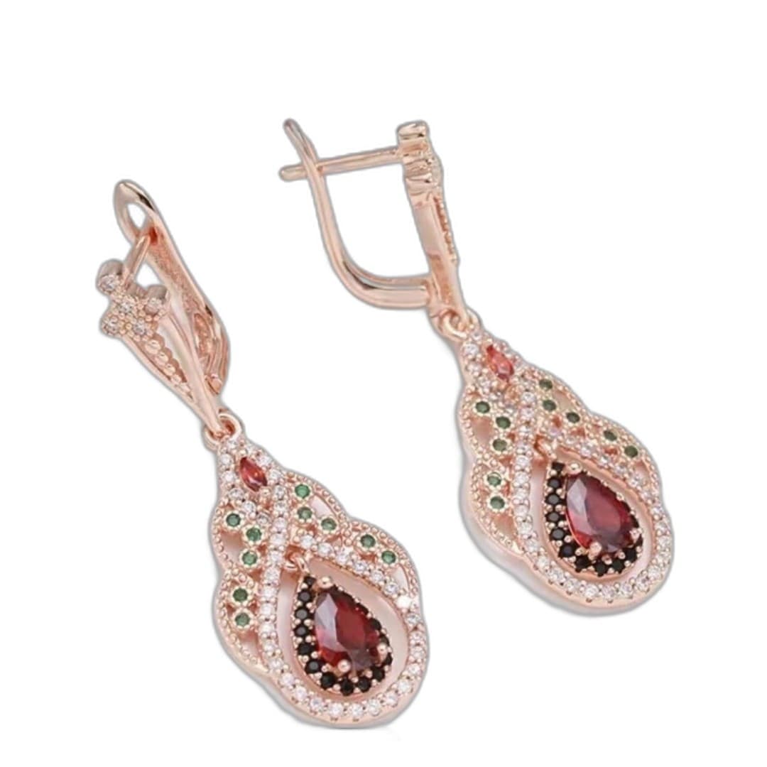 Golden color teardrop earrings - Thumbnail 3