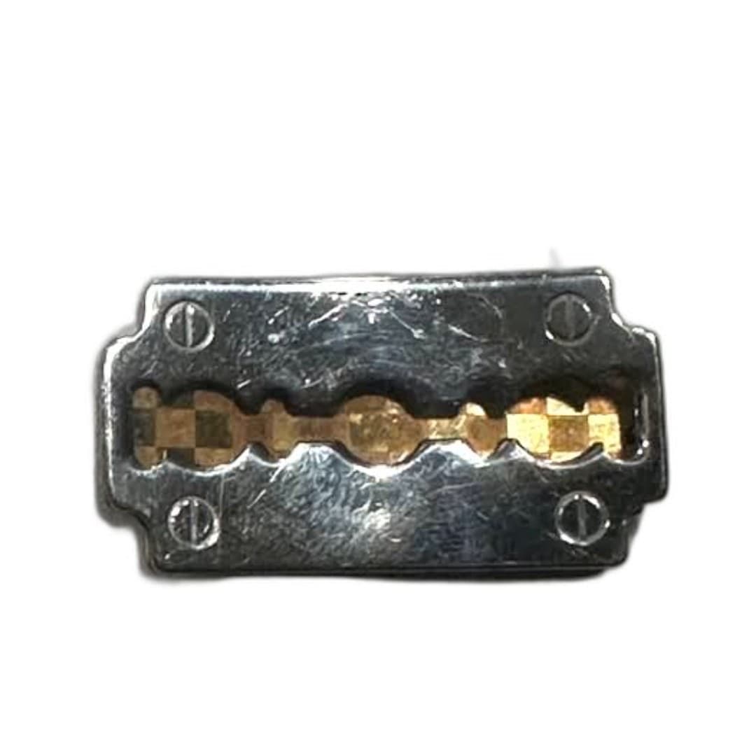 Stainless steel, razor shape pendant - Thumbnail 2