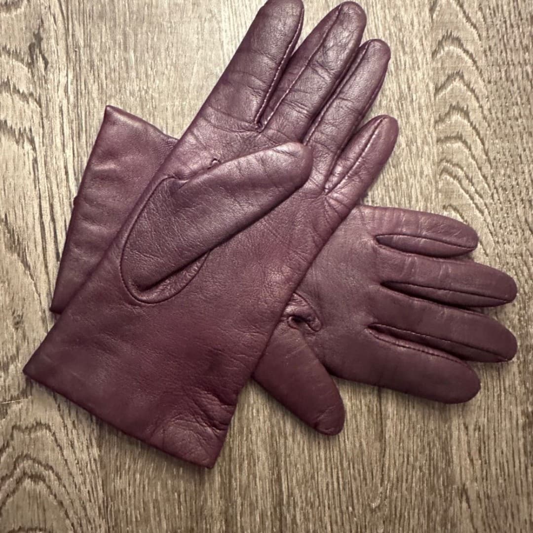 Luxurious Deep Purple Leather Gloves - Thumbnail 3