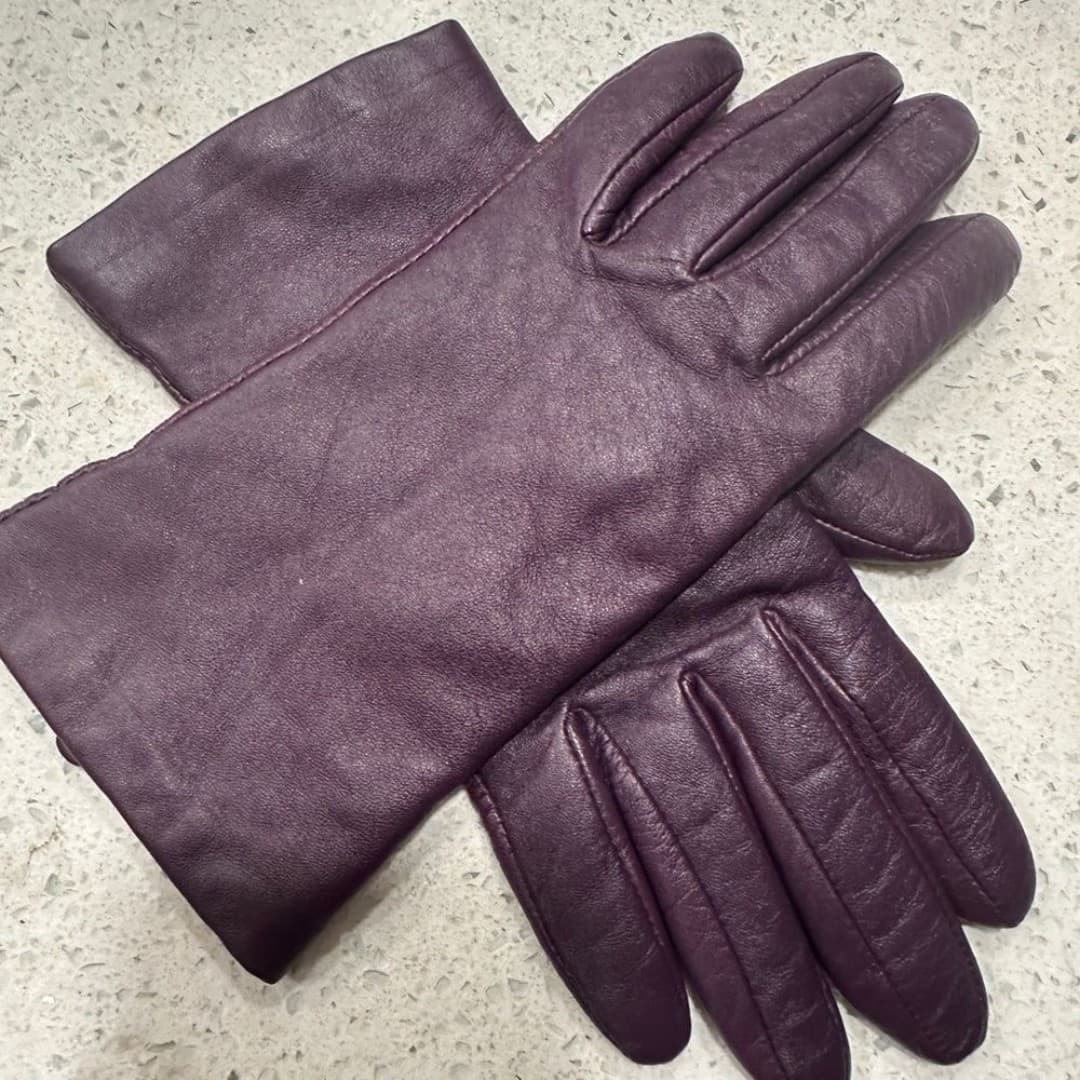 Luxurious Deep Purple Leather Gloves - Thumbnail 2