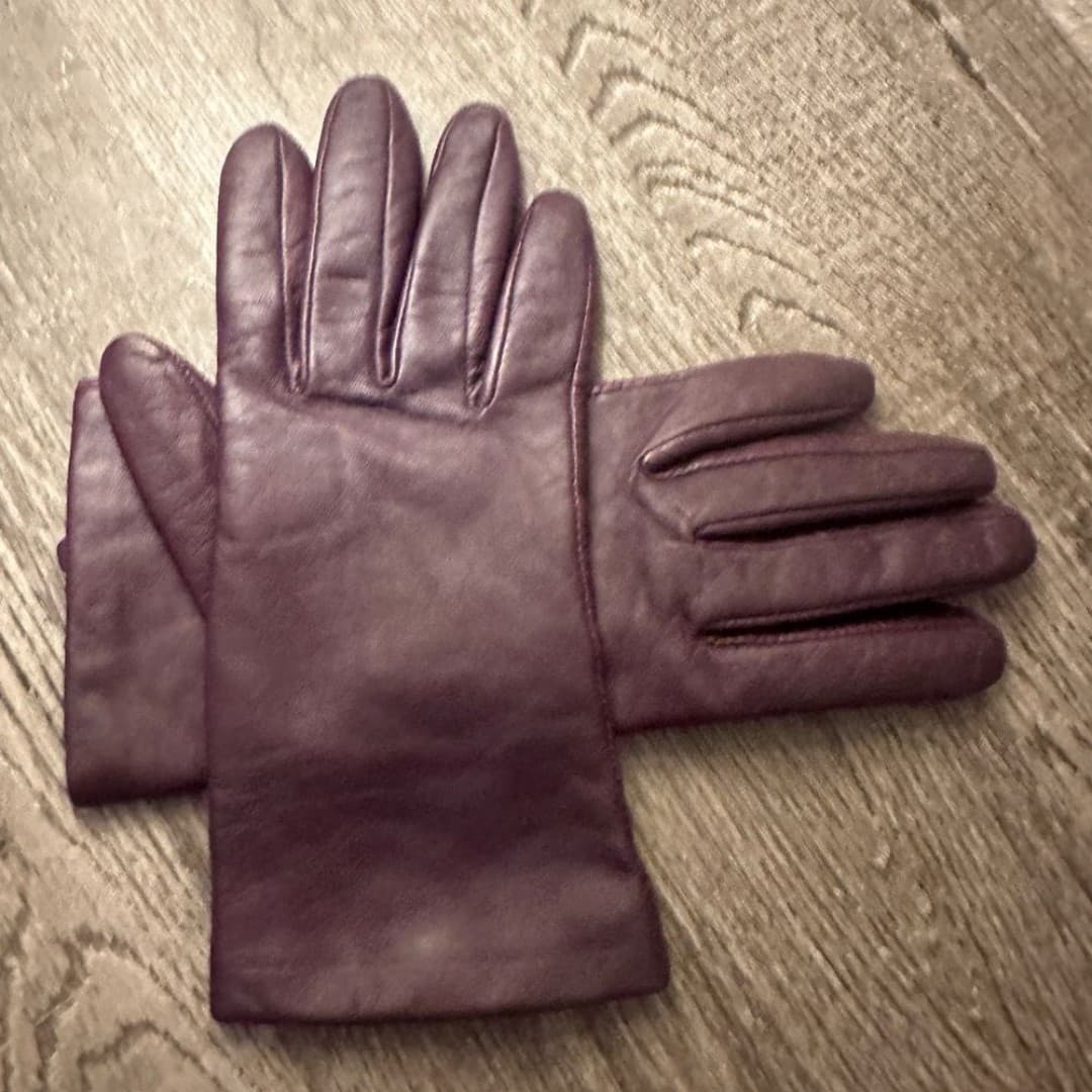Luxurious Deep Purple Leather Gloves - Thumbnail 4