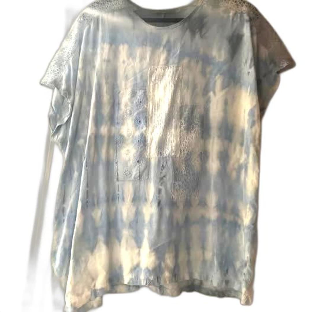 Tie-dye blue blouse with embroidery and lace and sequence - Thumbnail 2