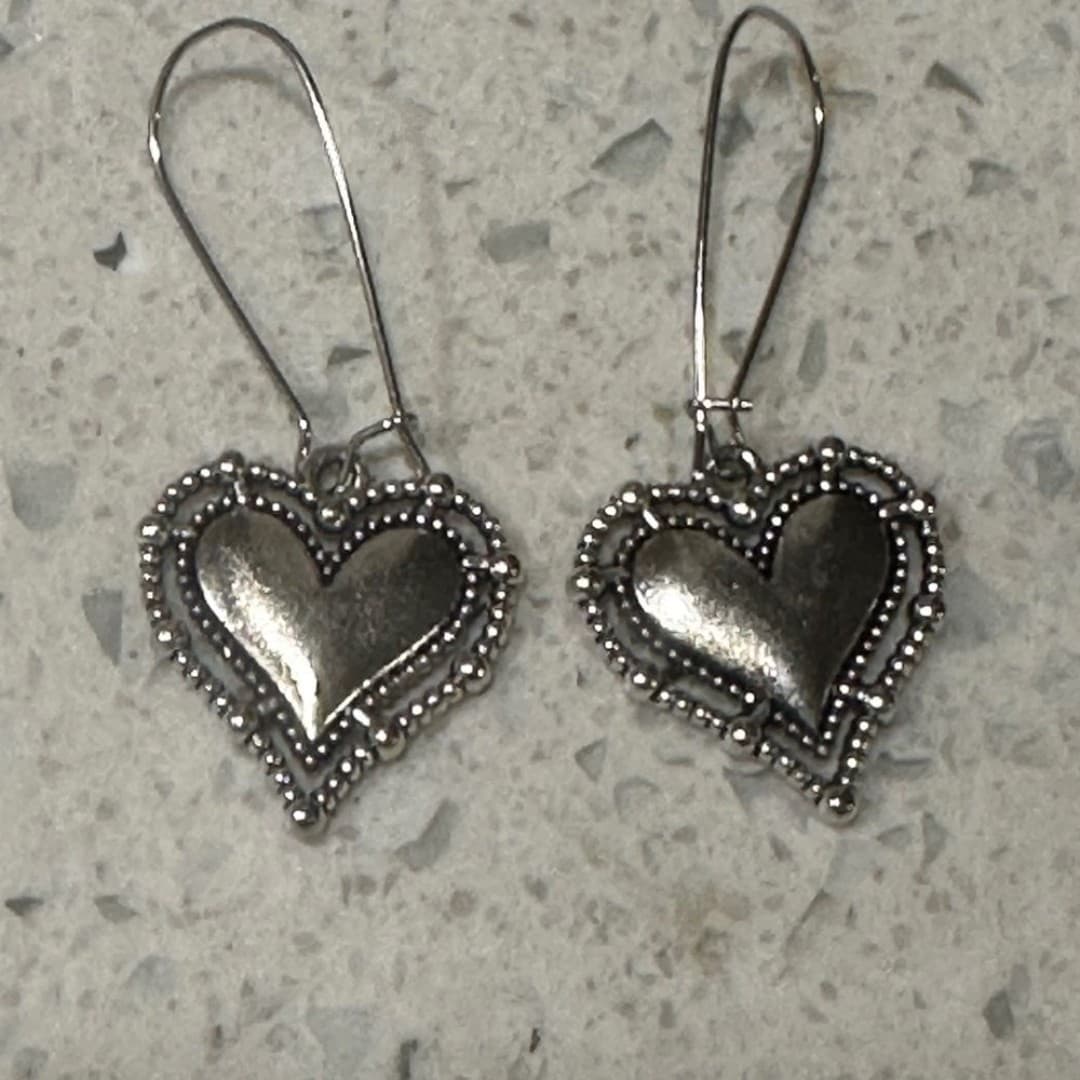 Silver Color Heart Earrings - Image 1