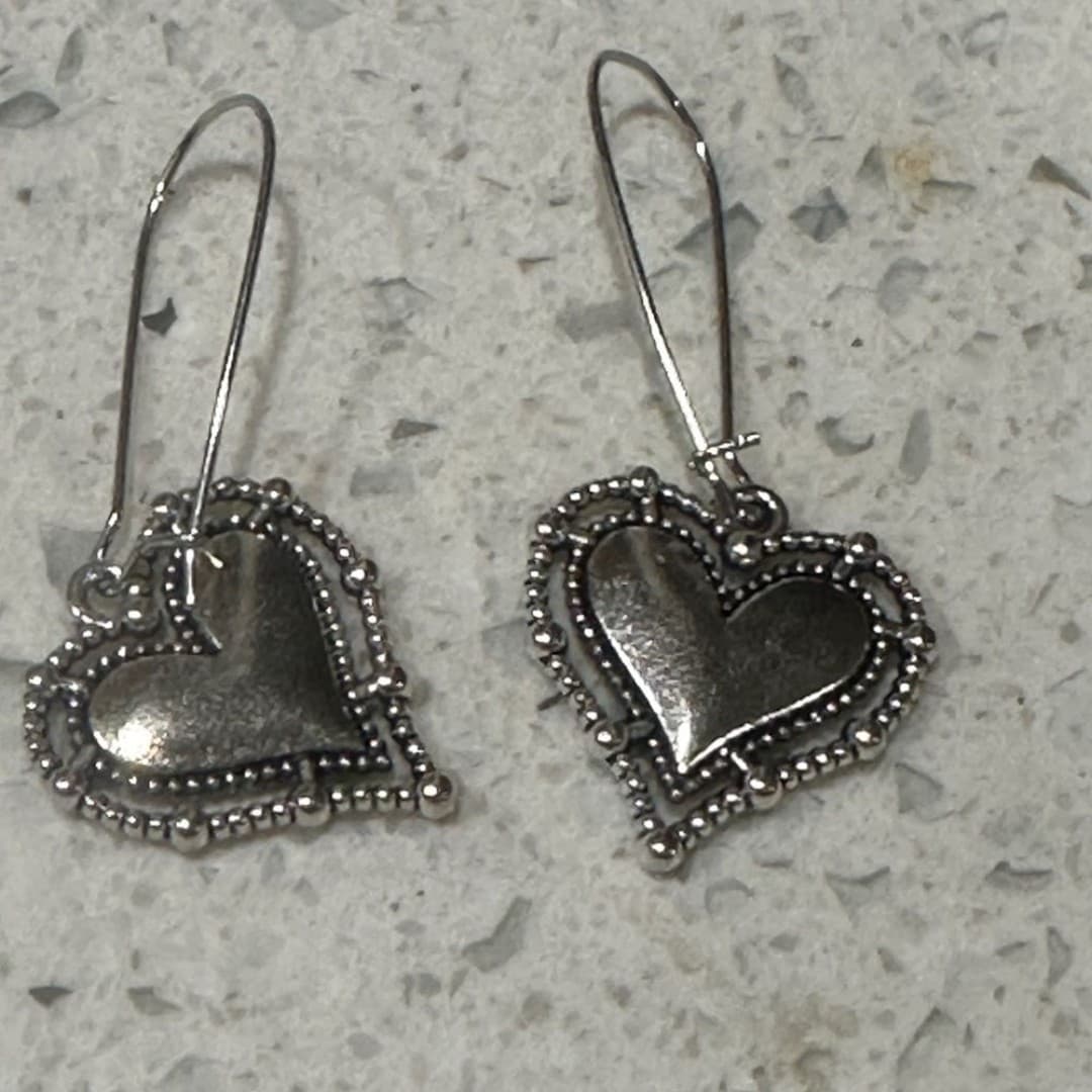 Silver Color Heart Earrings - Thumbnail 2