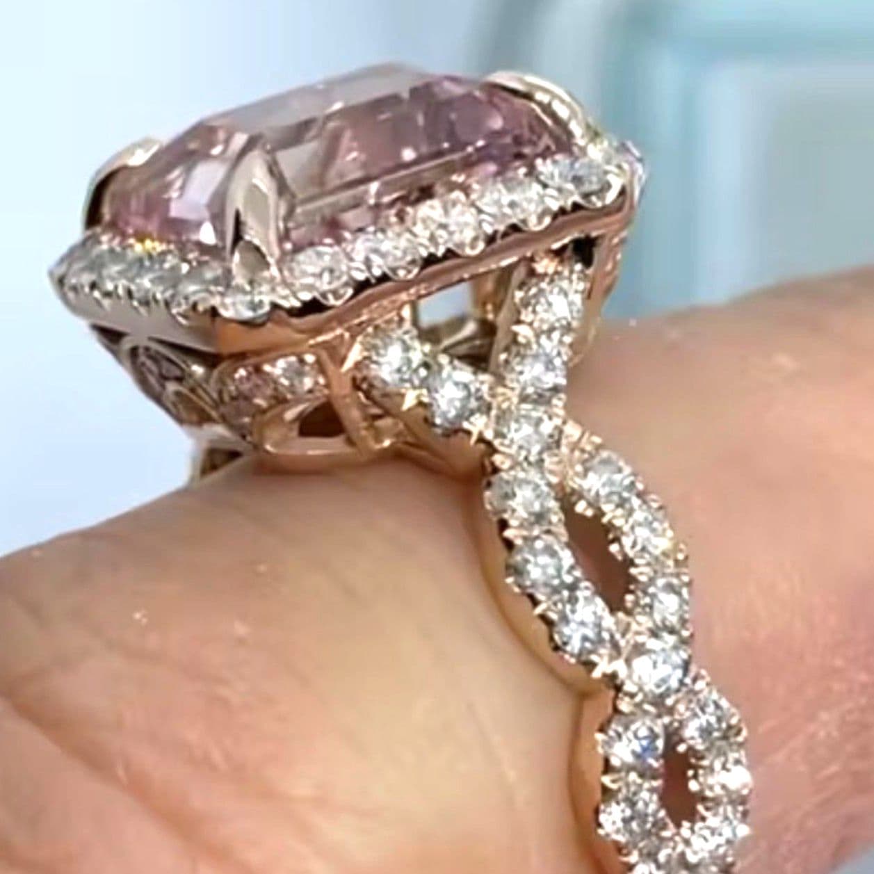 Oval cut, cubic synthetic zirconia ring 8.5 - Thumbnail 6