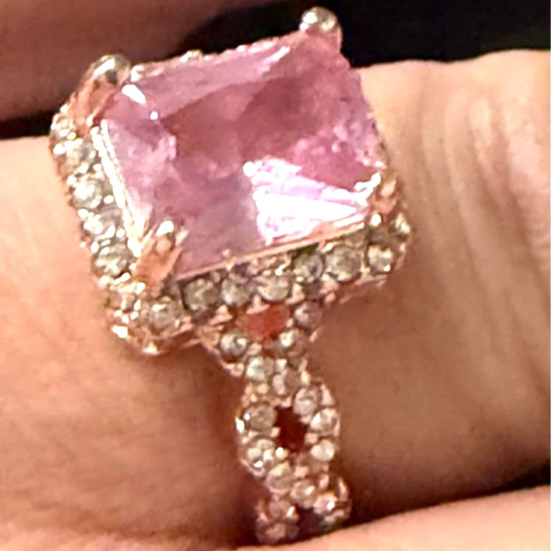 Oval cut, cubic synthetic zirconia ring 7.5 also other sizes available - Thumbnail 5