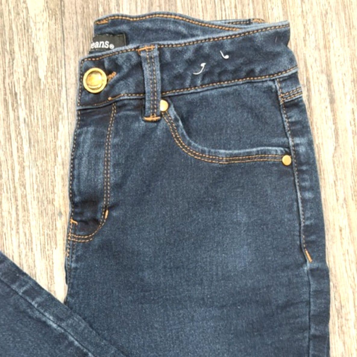 D. Jeans Dark Wash Skinny Jeans Size 6P Petite Stretch Denim Description: - Thumbnail 2