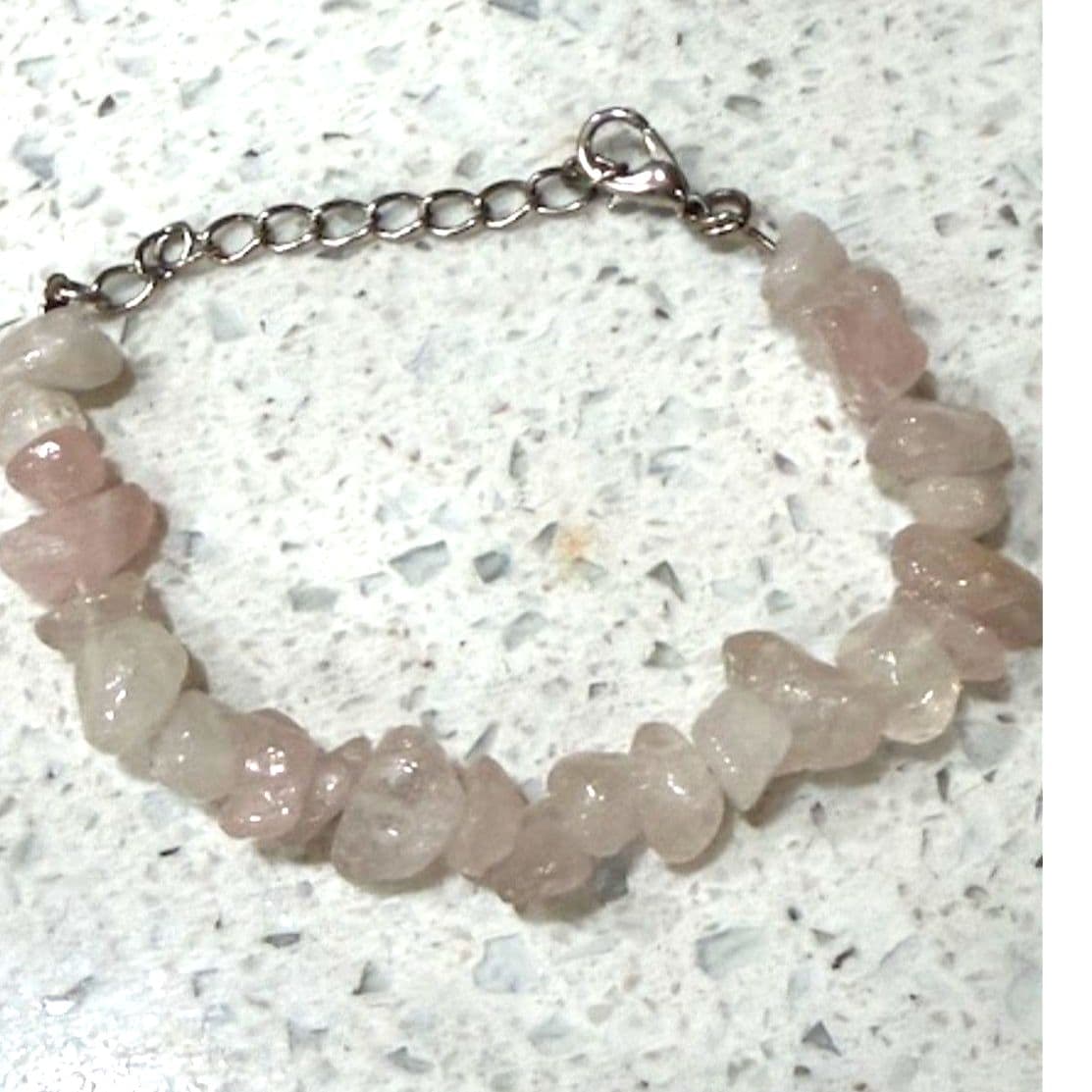 Pink quartz bracelet with broken stones - Thumbnail 4