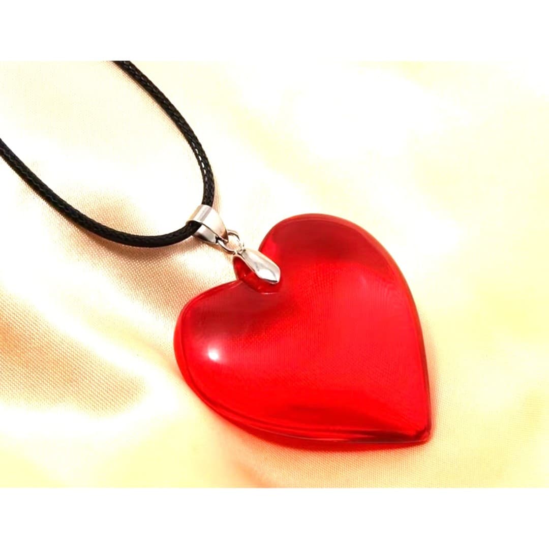 Red Heart Pendant Necklace Black Cord Choker Style Silver Tone Accent - Thumbnail 3