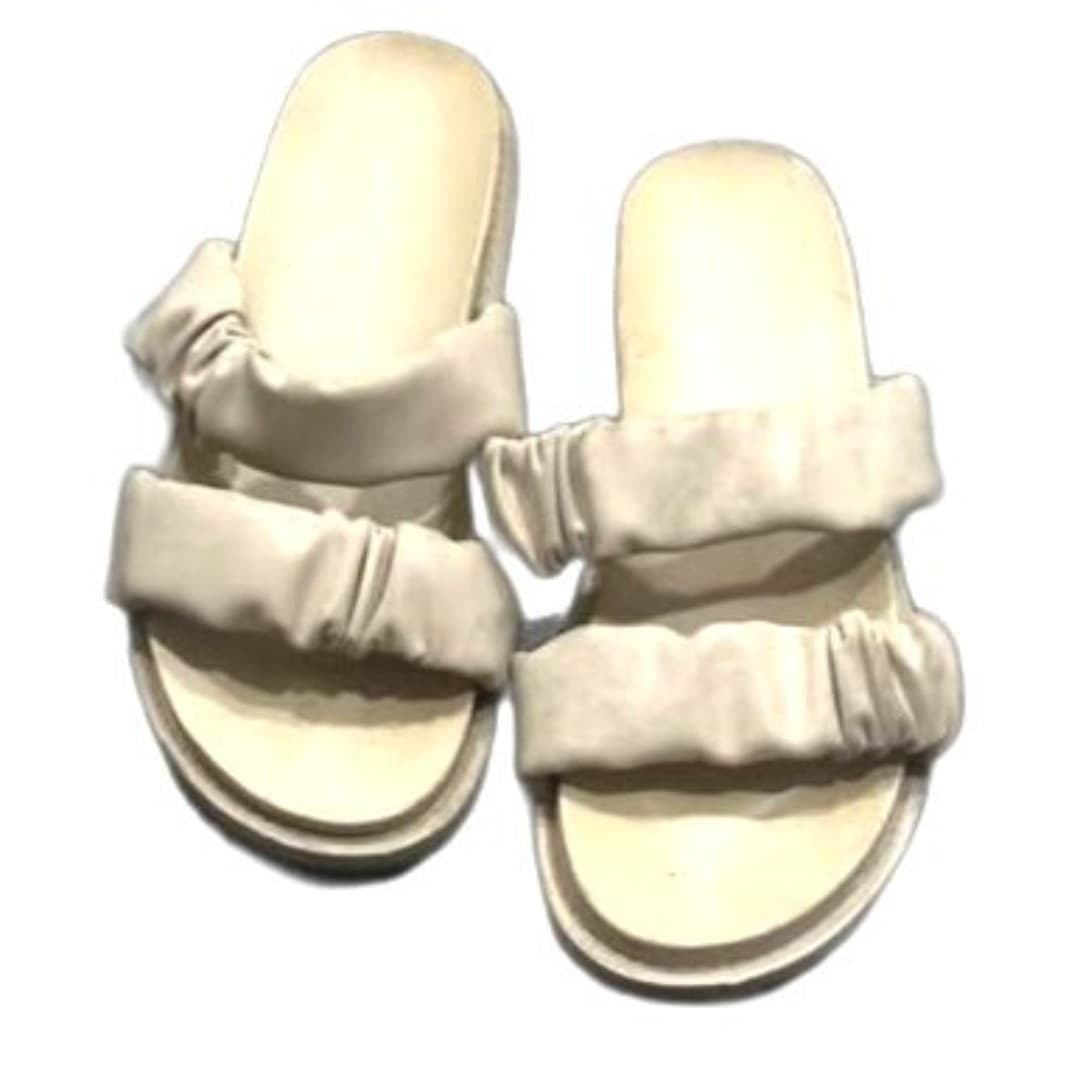 Beige sandals - Thumbnail 2