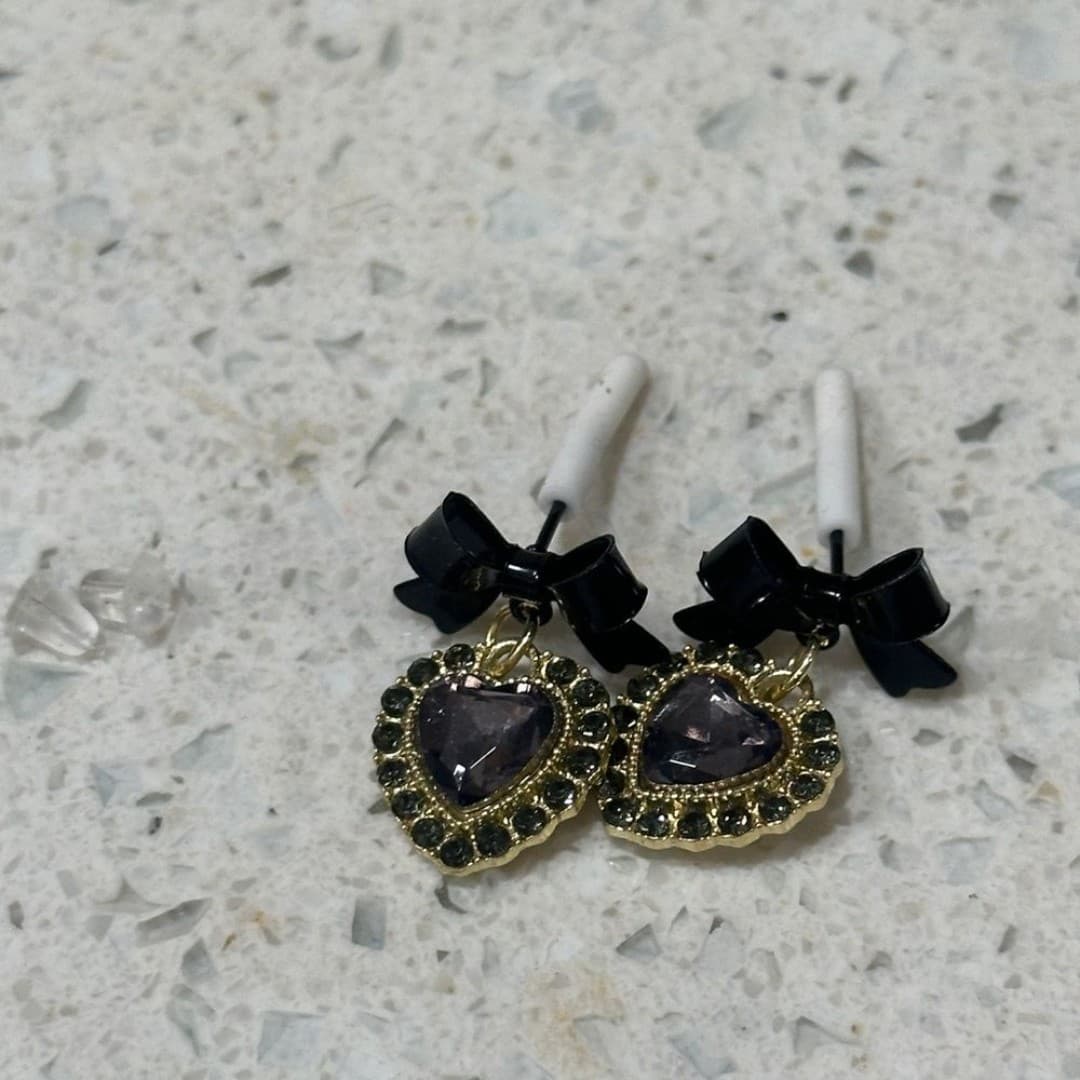 Gold and Black Heart Earrings - Thumbnail 7