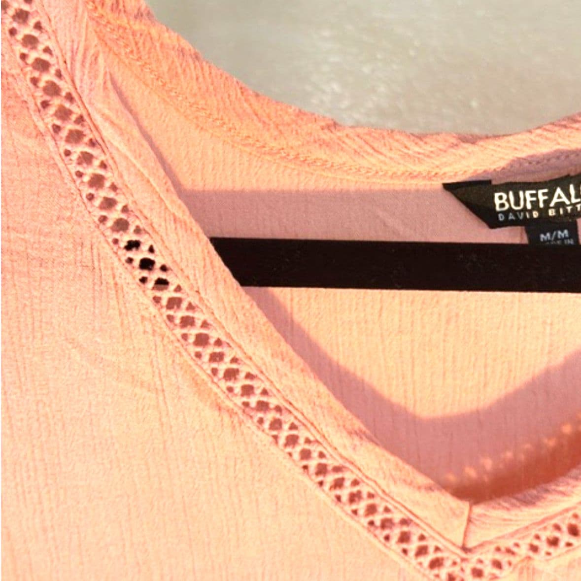 Buffalo David Bitton Peach V-Neck Blouse Size M | Crochet Trim Lightweight Top - Thumbnail 6
