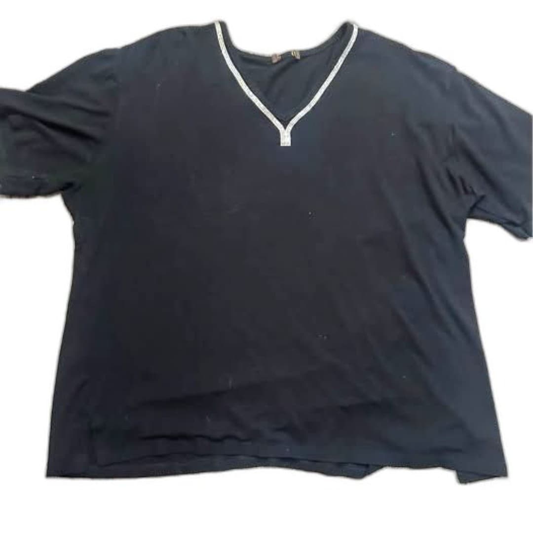 Black T-shirt with rhinestone neck - Image 1