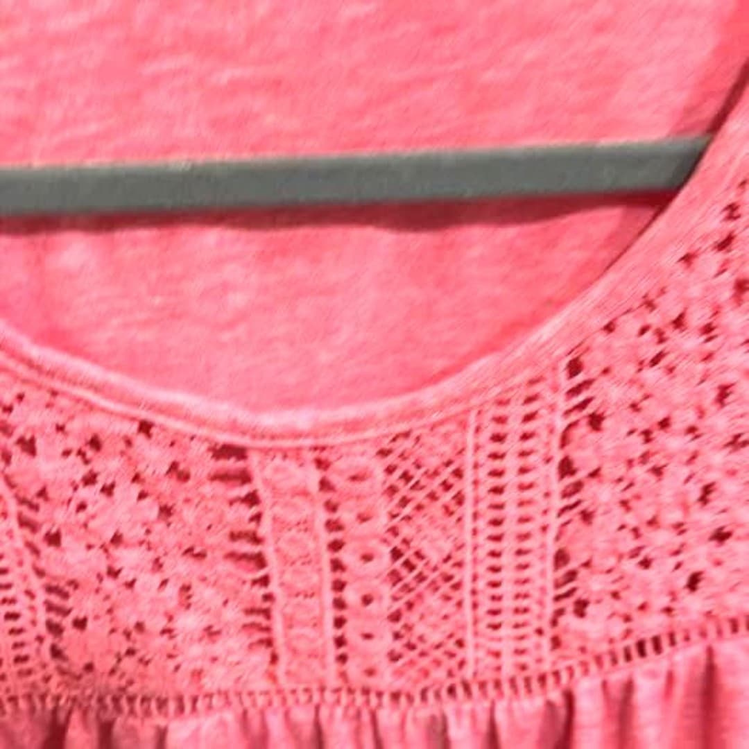 Pink tshirt with lace - Thumbnail 3