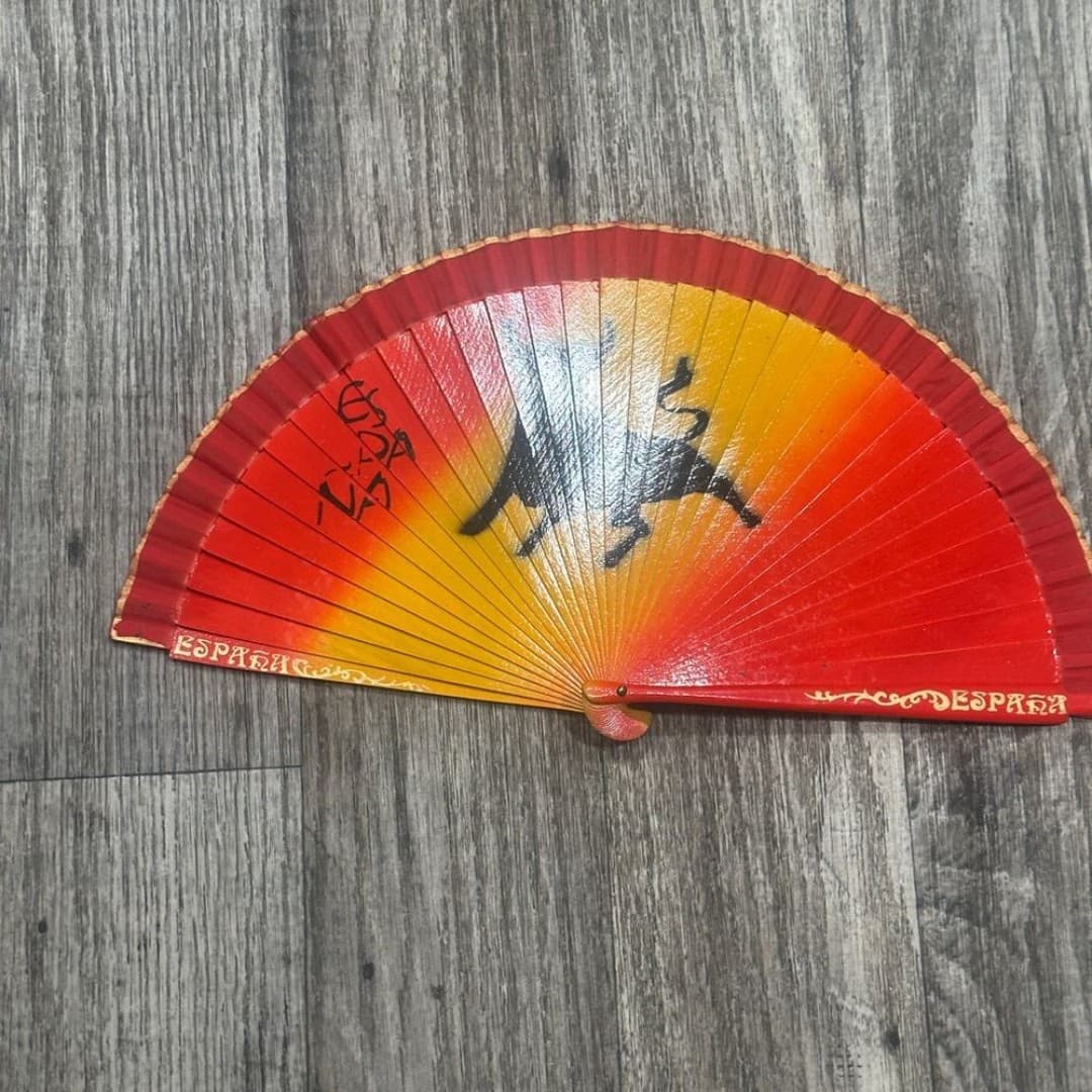 Spanish folding fan (abanico) featuring the iconic Osborne Bull - Thumbnail 2
