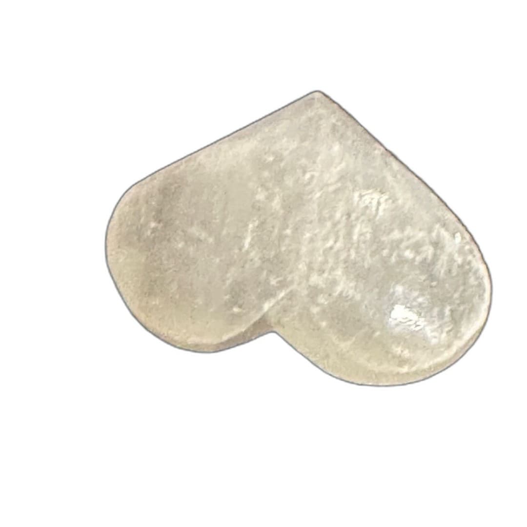 SelenitHeart-Shaped Stone For Spiritual Healing - Thumbnail 4