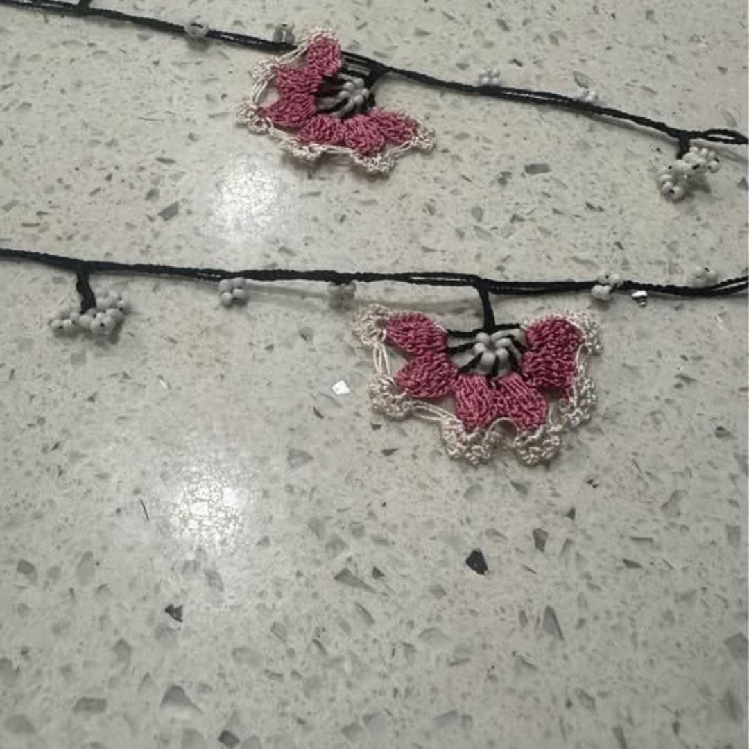 Handmade very special eyeglasses strap with pink flower design and white beads - Thumbnail 3