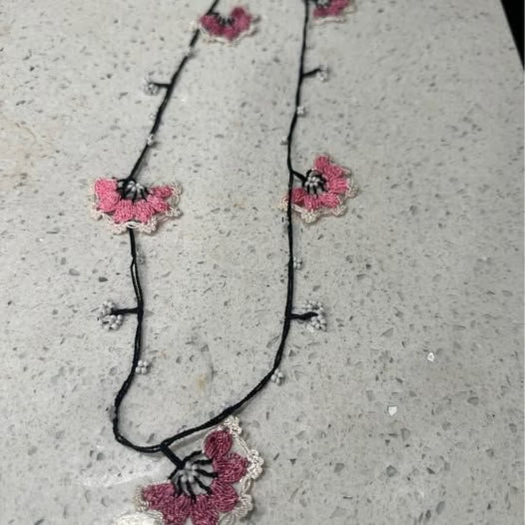 Handmade very special eyeglasses strap with pink flower design and white beads - Thumbnail 4