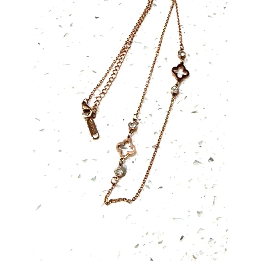 Stainless steel four-leaf clover necklace with a cubic zirconia stone - Thumbnail 4