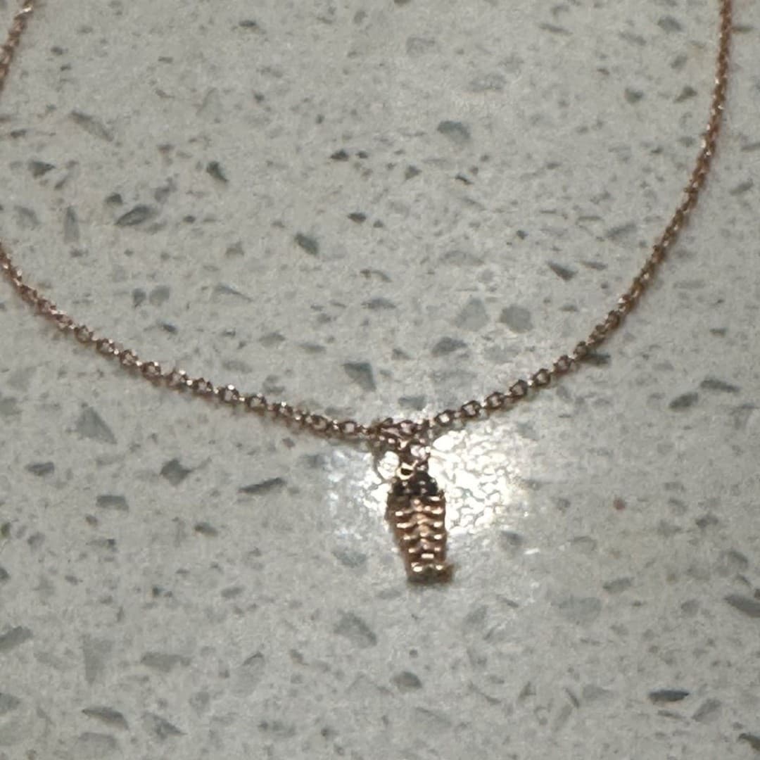 Elegant Stainless Steel Necklace Fish Theme Rose Gold Color - Thumbnail 2