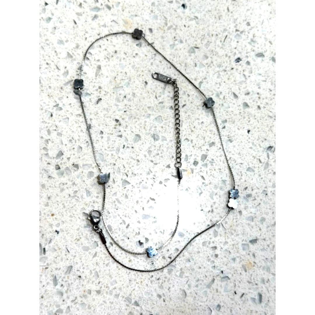 Stainless steel necklace with little flowers - Thumbnail 3