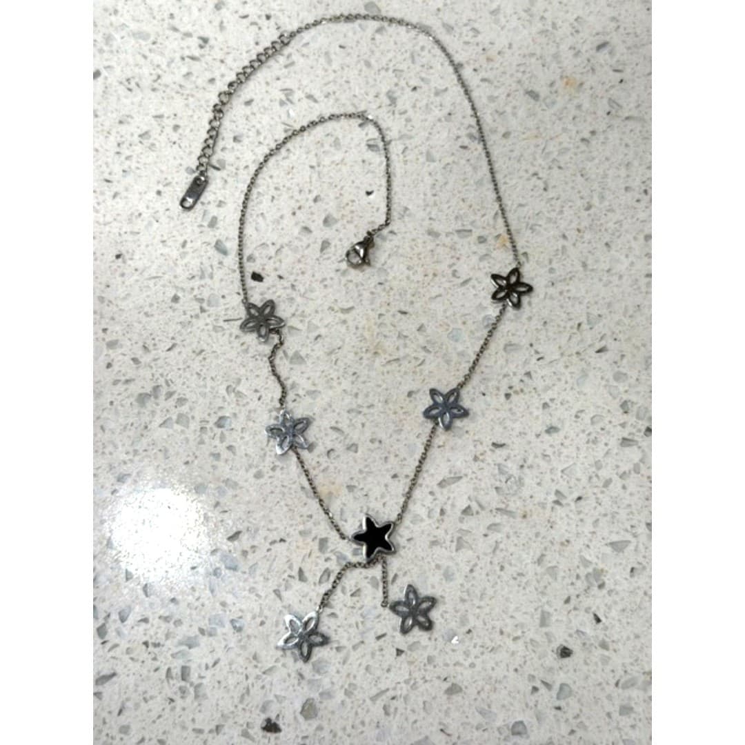 Stainless steel flower and star necklace - Thumbnail 2