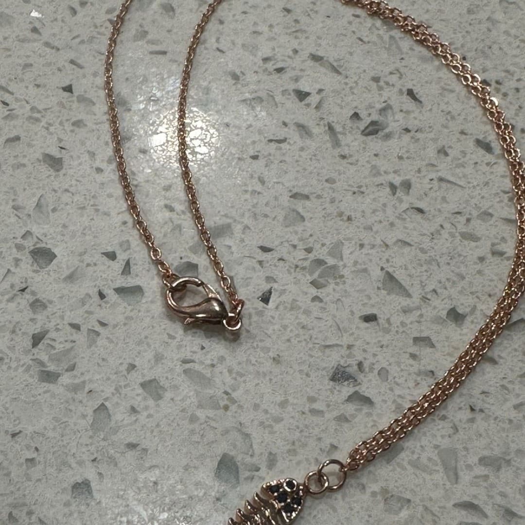Elegant Stainless Steel Necklace Fish Theme Rose Gold Color - Thumbnail 4