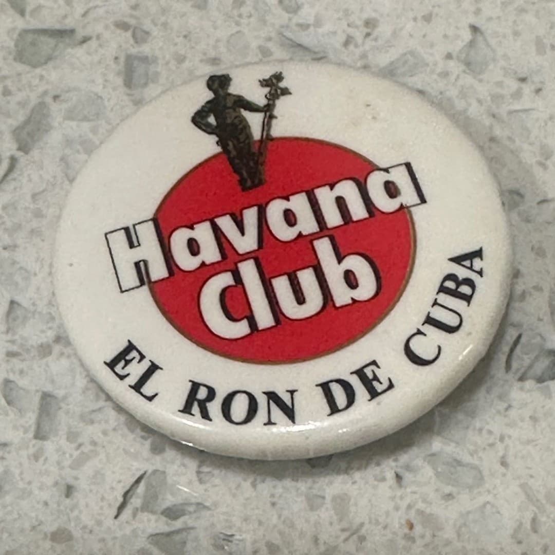 Havana Club Pin Vintage - Thumbnail 3
