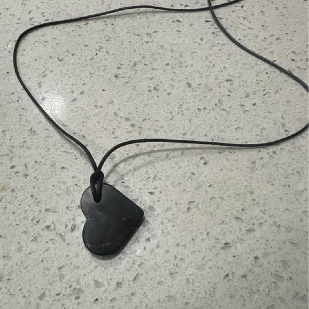 Shungite - Heart Pendant Activating and Re-balance Heart and Throat - Thumbnail 2