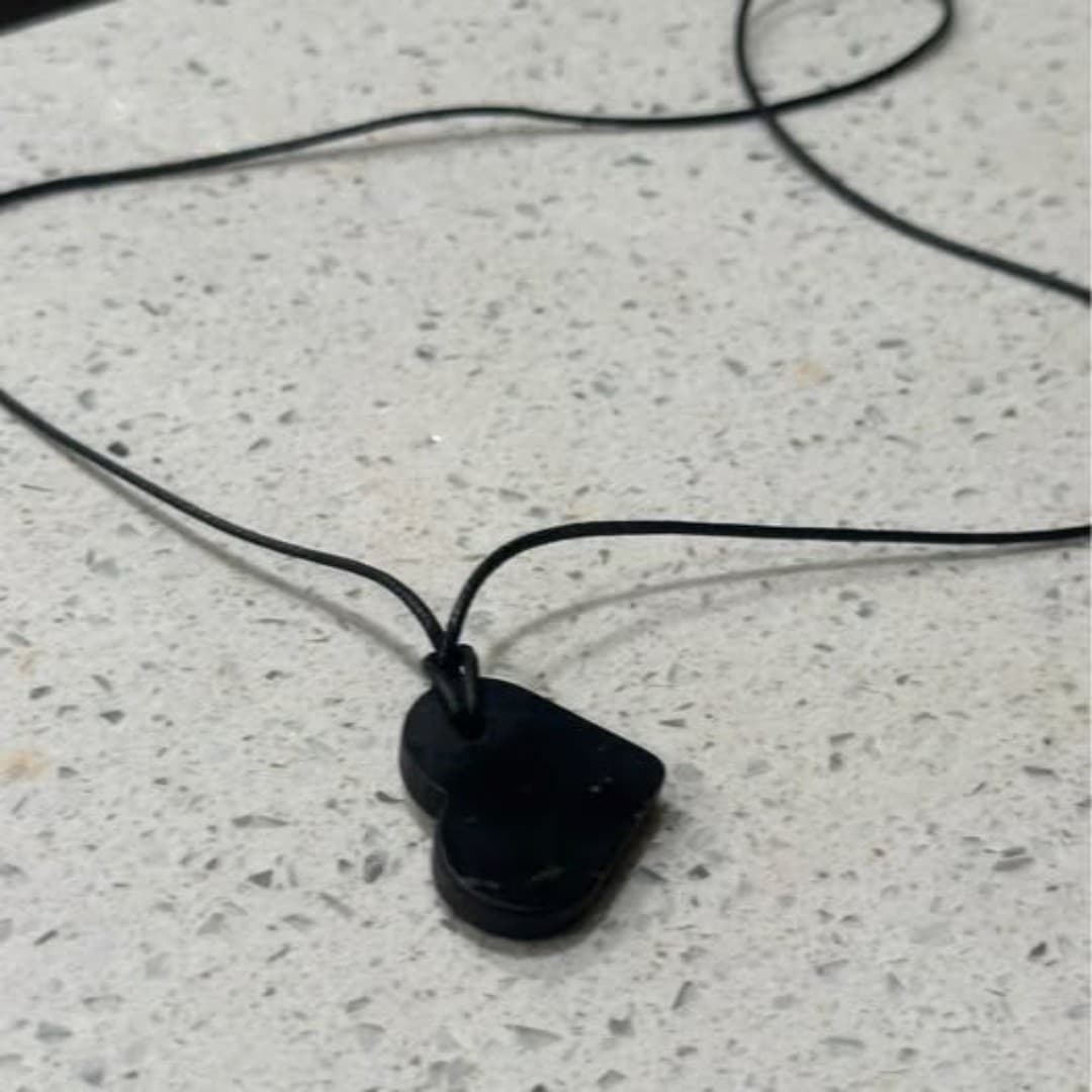 Shungite - Heart Pendant Activating and Re-balance Heart and Throat - Thumbnail 3