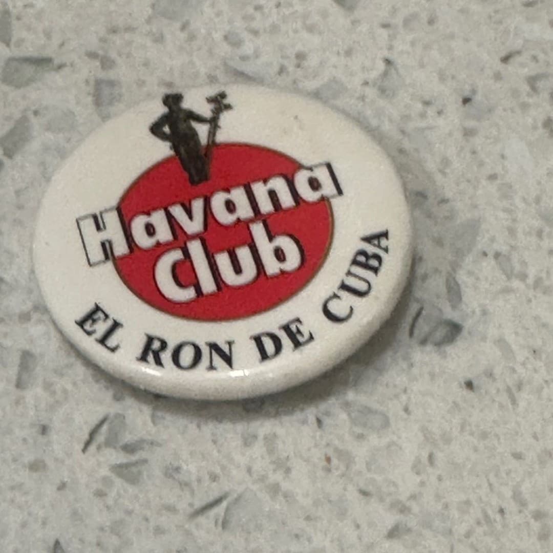 Havana Club Pin Vintage - Thumbnail 4