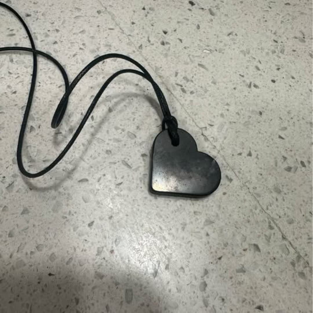 Shungite - Heart Pendant Activating and Re-balance Heart and Throat - Thumbnail 5