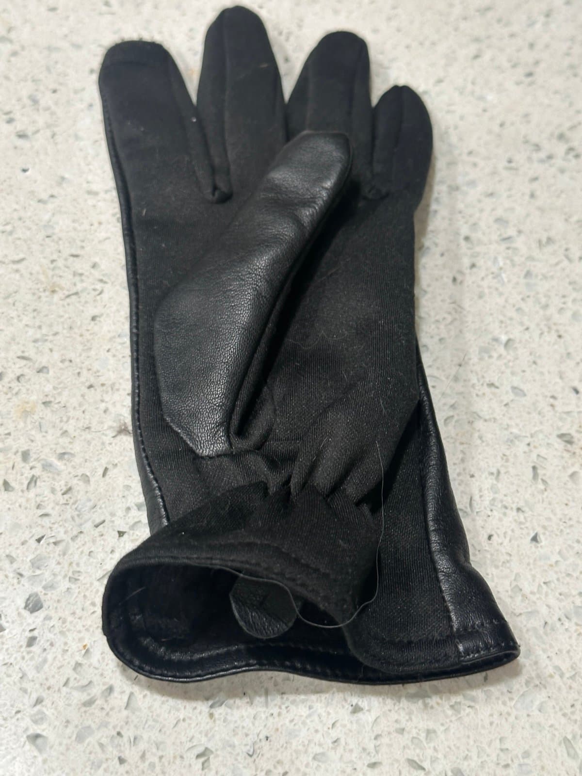 Bass black leather gloves featuring a lining - Thumbnail 4