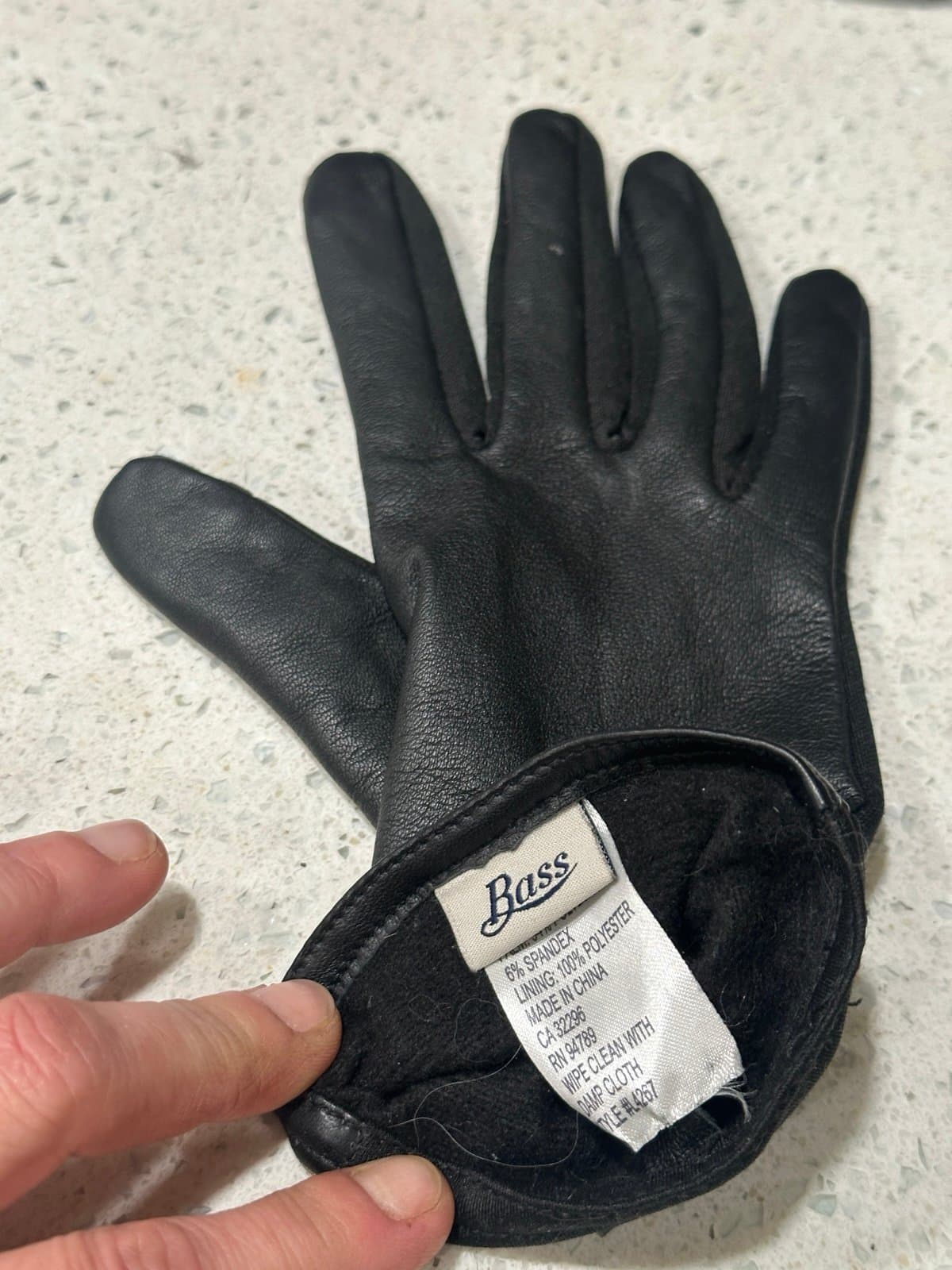 Bass black leather gloves featuring a lining - Thumbnail 3
