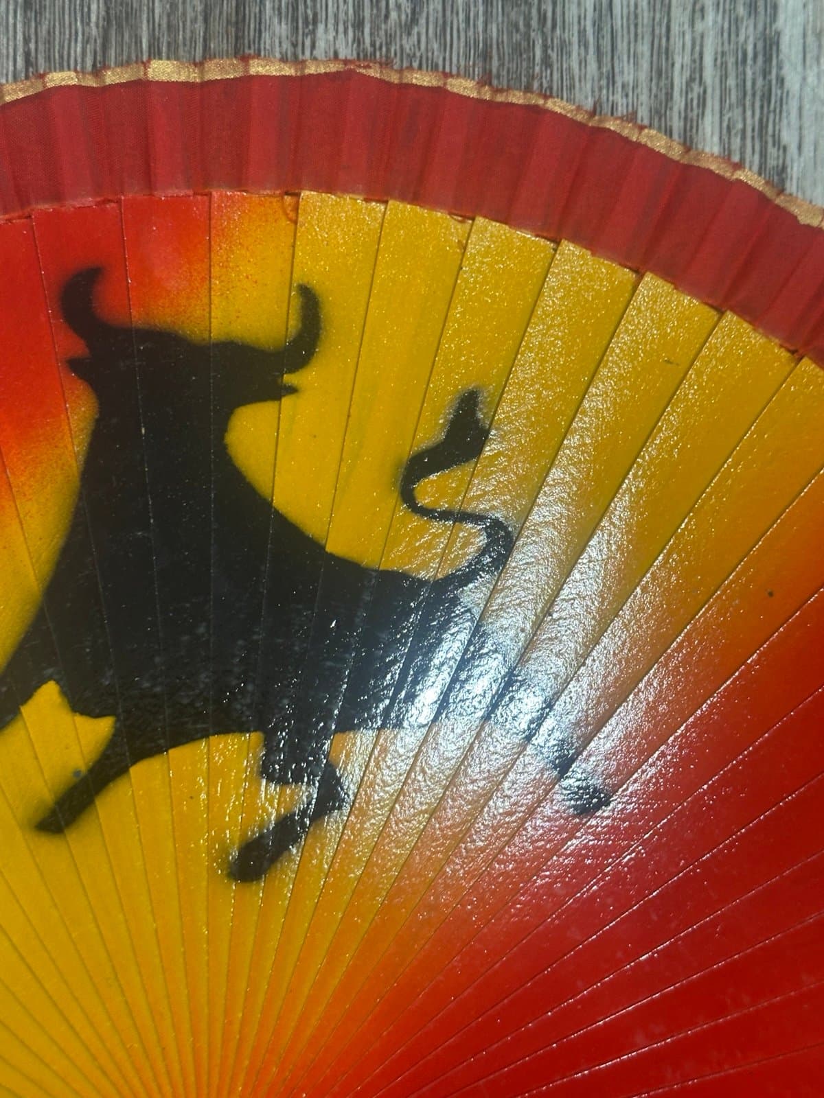 item is a traditional Spanish folding fan (abanico) featuring the iconic Bull - Thumbnail 4