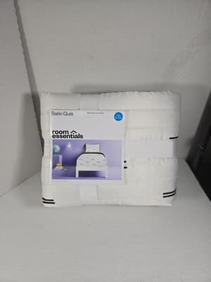 Twin/Twin Extra Long Satin Quilt White/Black - Room Essentials: Midweight - Image 1
