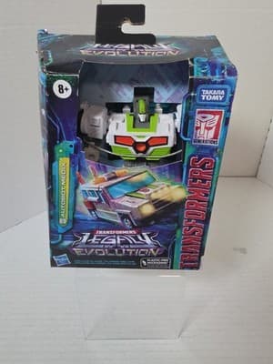 NEW: Hasbro F7016 Transformers Legacy Medix Evolution Action Figure - Image 1