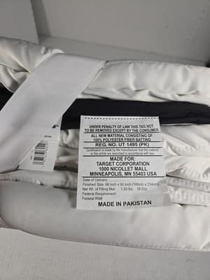 Twin/Twin Extra Long Satin Quilt White/Black - Room Essentials: Midweight - Thumbnail 8