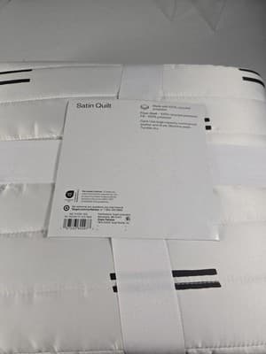 Twin/Twin Extra Long Satin Quilt White/Black - Room Essentials: Midweight - Thumbnail 4