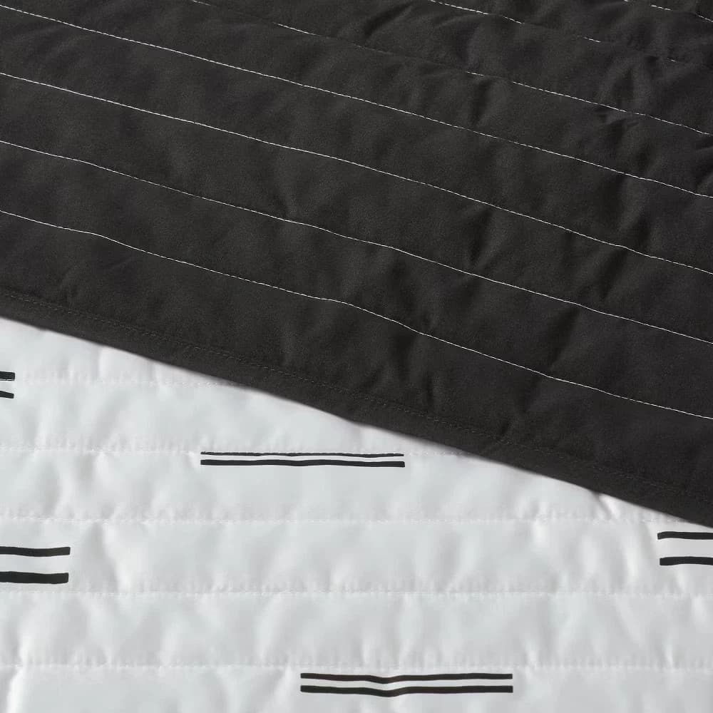 Twin/Twin Extra Long Satin Quilt White/Black - Room Essentials: Midweight - Thumbnail 5