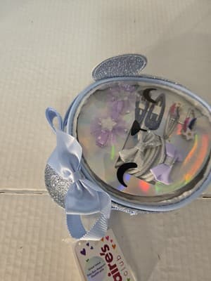 NIB Girls Panda Crossbody Bag and Hair Accessories Set Clips Bows and Bands - Thumbnail 5