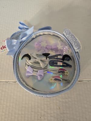 NIB Girls Panda Crossbody Bag and Hair Accessories Set Clips Bows and Bands - Thumbnail 2