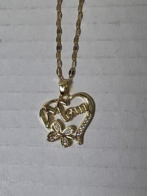 18k Gold Plated Butterfly Heart Shaped CZ Diamond Necklace For Mom NEW - Image 1