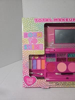 Total MakeUp Palette For Kids Born To Shine. Folds Up - Thumbnail 2