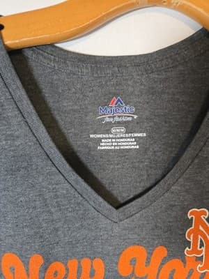 Women’s New York Mets V-Neck T-Shirt Charcoal Heather Majestic NWT - Thumbnail 2