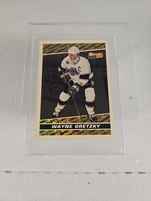 1993 Topps Black Gold Wayne Gretzky #7 - Image 1