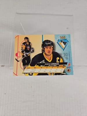 Fleer Ultra 1992 Mario Lemieux card # 165 Pittsburgh Penguins NHL hockey HOF - Thumbnail 2