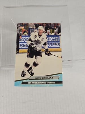 Wayne Gretzky 1992-93 Fleer Ultra Card #83 Los Angeles Kings NHL HOF - Image 1